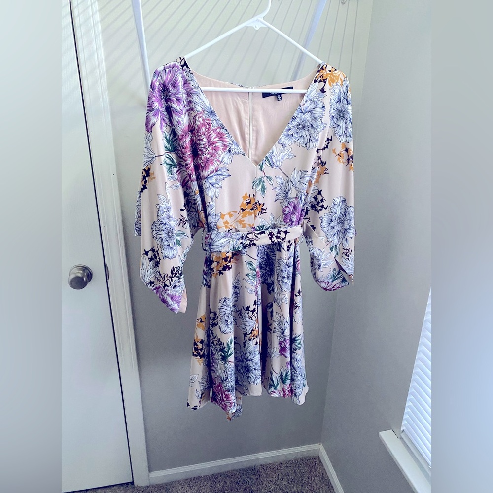 Strut & Bolt Knee Length Floral Dress- Medium